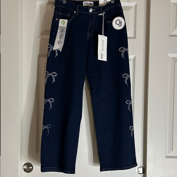 GOGO Jeans Mid-Rise Wide Leg Women's Jeans W/ Rhinestone Bows - Picture 2 of 13